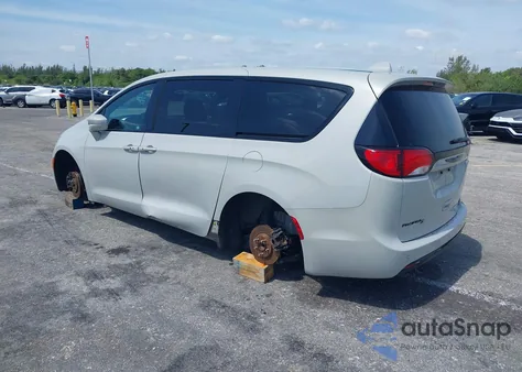 2020 Chrysler Pacifica Touring from USA, damaged, VIN 2C4RC1FG2LR149545